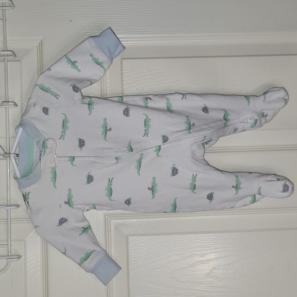 5/$25 Carter's Alligator/Tortoise Footies Size 3M - Picture 4 of 4